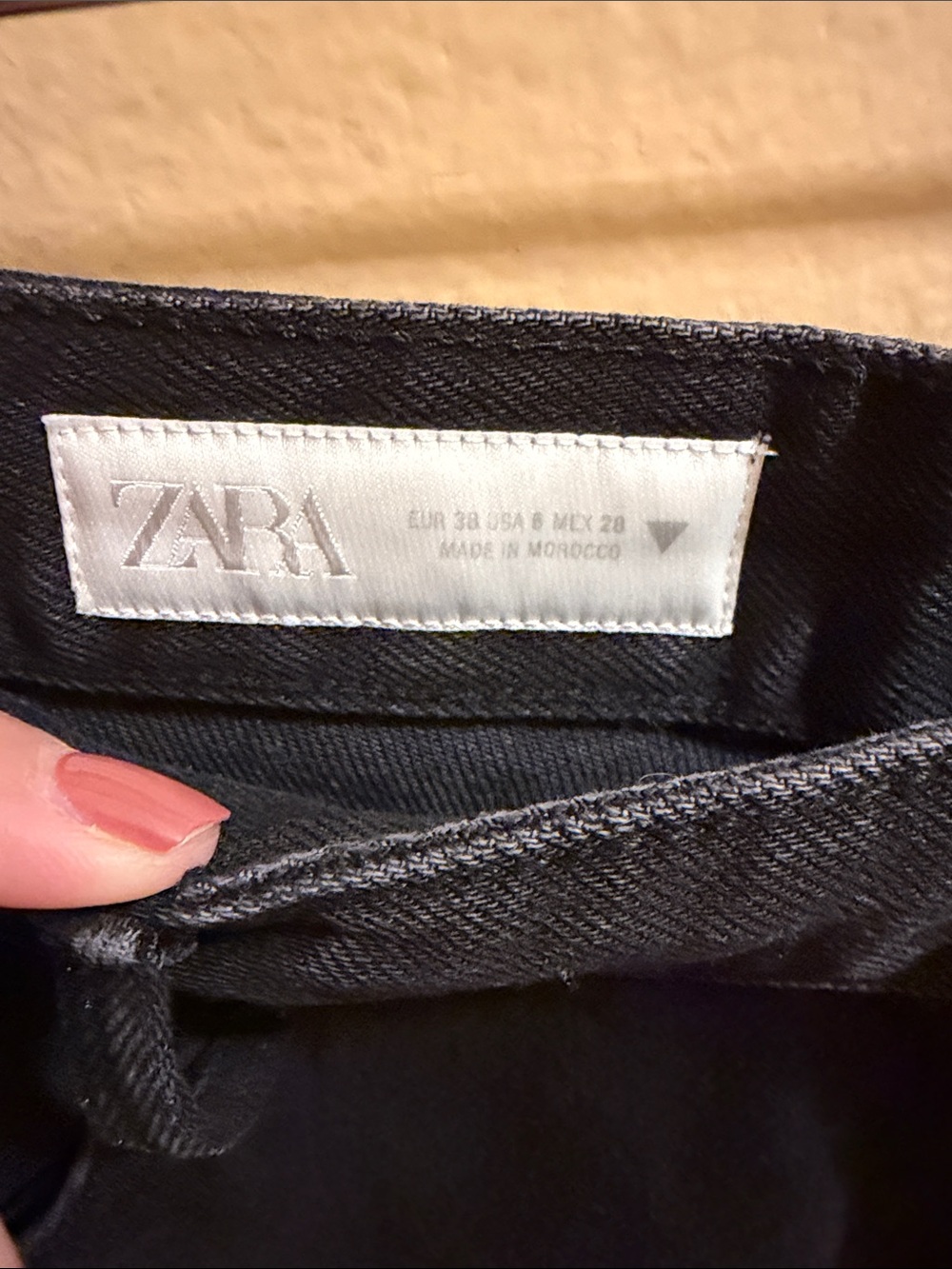 Zara Black Denim Wide-Leg Crop Jeans - Picture 2 of 3